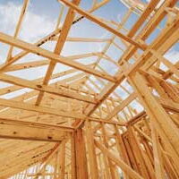 Ausschnitt einer aufwendigen Tragwerkkonstruktion aus Holz.